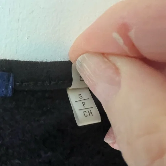 Tahari Athleisure Black Top - Picture 2 of 6